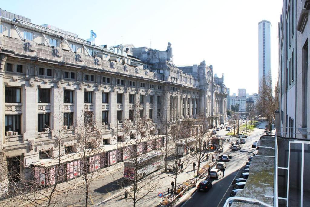 Guesthouse Central Station Group - Via Sammartini 15 Milão Exterior foto